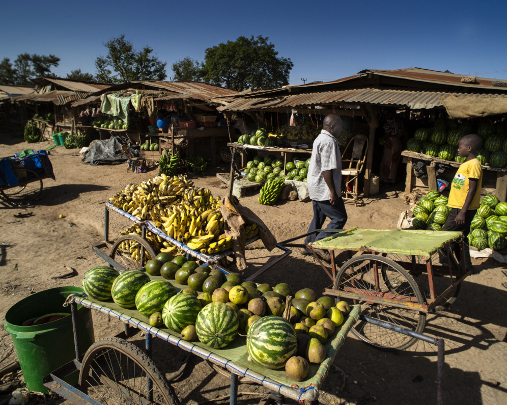 Market stalls in Geita town, Tanzania (Photo:Brian Sokol/Panos Pictures)