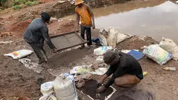 Local community members in DRC mining cobalt.