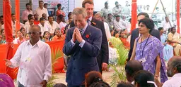 Jockin Arputham, who has been nominated for the Nobel Peace Prize 2014, gives HRH Prince Charles an insight into urban development issues and a tour of Dharavi (Photo: SPARC)