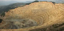 The Roșia Poieni copper mine in Romania, one of the largest copper reserves in Europe (Photo: Cristian Bortes via Creative Commons http://creativecommons.org/licenses/by/2.0/)