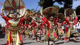 A Subanen harvest dance during a colourful street dancing competition of Kinabayo Festival. Community action by the Subanen tribe in Midsalip prevents mining companies from encroaching their land (Photo: Mark Navales/Google Licence)