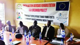 Leaders of the Southern Aberdare Conservation Network (SACN) discussing support from the Forest and Farm Facility (Photo: Duncan Macqueen/IIED)