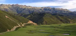 Peru’s Belen Valley is a landscape largely uninhabited by humans, but home to hummingbirds, the spectacled bear and more than 50 species native to the area (Photo: Leendeleo via Flickr)