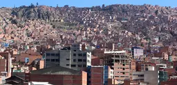 Many inhabitants of the city of La Paz in Bolivia live in extreme poverty. A persistent myth is that urban poverty is driven by large numbers of poor migrants (Photo: Lemurian Grove, Creative Commons via Flickr)