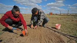 The Asian Development Bank is helping herders in Mongolia combat the consequences of climate change by training them to cultivate fodder or animal feed that is more resilient towards extreme weather changes, using plants that are adapted to the area (Photo: Asian Development Bank, Creative Commons, via Flickr)