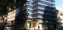 Work takes place on IIED's Gray's Inn Road building in summer 2015 (Photo: Matt Wright/IIED)