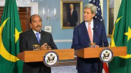 US Secretary of State John Kerry, pictured with chairperson of the African Union, Abdel Aziz, is opposing African countries' desire for a legally binding agreement at COP21 (via Google Images licence)