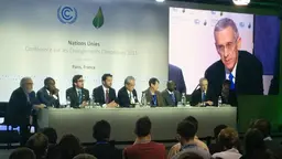 US special climate envoy Todd Stern tells journalists his views on the 'Higher Ambition Coalition'. LDC chair Giza Gaspar-Martins in second left on the panel at the press conference (Photo: Matt Wright/IIED)