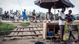 Crowdsourcing evidence – such as from these food vendors in Fort Portal, Uganda – is vital to foster citizens agency. But you must engage and listen (Photo: Sven Torfinn/Panos Pictures)