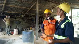 Workers at the Dakete mine, Tarkwa Region, Ghana (Photo: Gabriela Flores)
