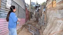 This barrio in Guatemala has no running water or sewers. The country receives abundant rainfall, but lacks infrastructure to deliver water to households (Photo: David Amsler, Creative Commons via Flickr)