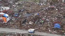 The devastation caused by Typhoon Haiyan in Tacloban City (Image: Gerald Paragas and Amillah Rodil)