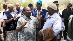 Policymakers in Kenya meet with researchers and smallholder farmers to learn about locally appropriate solutions to climate change (Photo: Timothy Mwaura, CIGAR)