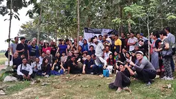 Forest farmer representatives from eight Southeast Asian countries exchange experiences with one of the branches of Tree Bank Foundation in Central Thailand (Photo: Duncan Macqueen/IIED)