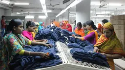 Garment workers in Bangladesh - increasing automation threatens low-cost manufacturing jobs in developing countries (Photo: NYU Stern BHR, Creative Commons via Flickr)