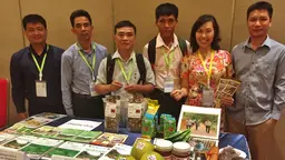 The Forest and Farm Facility Vietnam team displays new forest and farm products and knowledge from work with Forest and Farm Producer Organisation businesses (Photo: Duncan Macqueen/IIED)