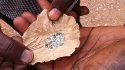 Water and gravity are used to separate and, ultimately, leave the diamonds (Photo: James McQuilken/@J_McQuilken)