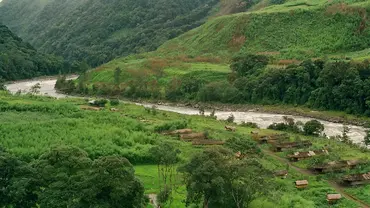 Arunachal Pradesh, north-east India: many villages traditionally administered local forests for sustainable benefits. (Photo: goldentakin, Creative Commons via Flickr)