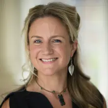 Head and shoulders photo of Nathalie Seddon