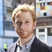 Head and shoulders photo of Alexandre Apsan Frediani.