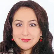 Head and shoulders photo of Gabriela Flores.
