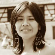 Head and shoulders photo of Karina Vargas.
