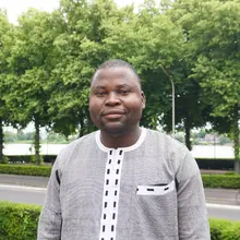 Head and shoulders image of René Bayili.