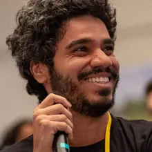 Head and shoulders image of Jonathas Azevedo.