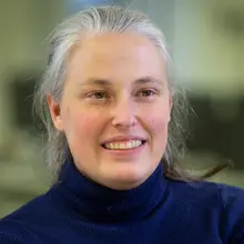 Head and shoulders photo of Anna Schulz.