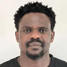 Head and shoulders photo of Evans Itayi Banana.