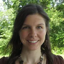 Head and shoulders photo of Tara Daniel.