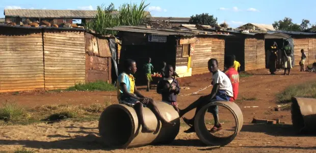 Communities and municipal authorities are working more closely together to improve Zimbabwe's low-income neighbourhoods (Photo: Diana Mitlin/IIED)