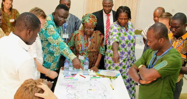 Policy-makers discussing, reflecting, learning and building skills and capacities for climate adaptation at village-level. All key social learning activities. (Photo: E. van de Grift)