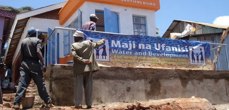A new sanitation block being constructed in Kibera settlement, Nairobi, Kenya. Most of Kibera's residents don't have access to electricity or running water (Photo: Sustainable Sanitation, Creative Commons via Flickr)
