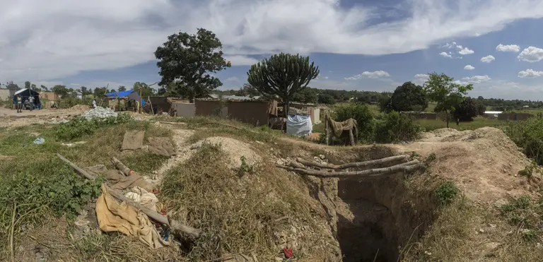 A small-scale mine in Mawemeru village, Geita district, Tanzania (Photo: copyright Brian Sokol/Panos Pictures)