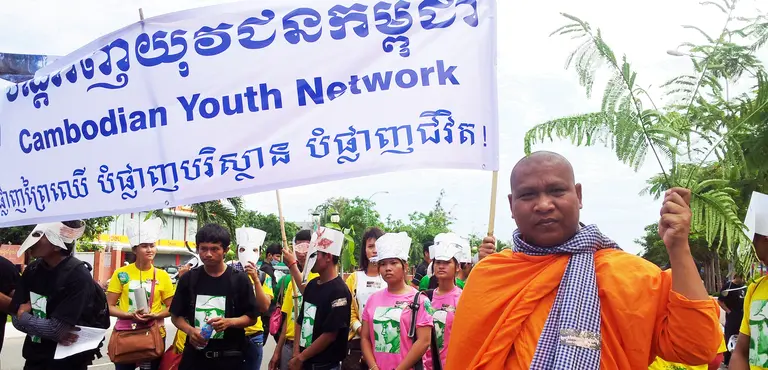 Phnom Penh: activists, students, monks and community members deliver  a petition to Cambodia's National Assembly calling for increased protection for the country's natural resources (Photo: Luon Sovath, Creative Commons via Flickr)