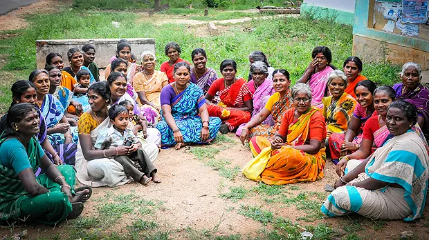 Community participation, with a strong focus on women, such as this women's savings group in Southern India, is vital to develop slum-friendly cities (Photo: Maria Andersson/Individuell Människohjälp, Creative Commons, via Flickr)