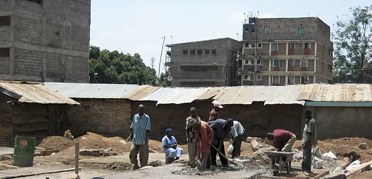 Digging the foundations for a new home in an informal settlement in Nairobi (Photo: April Rinne, Creative Commons via Flickr)