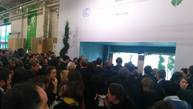A queue gathers to enter the plenary session