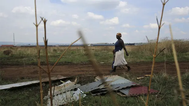 Participatory community mapping and community land protection can yield tangible results for poor and vulnerable populations (Photo: Reuters/Siphiwe Sibeko)