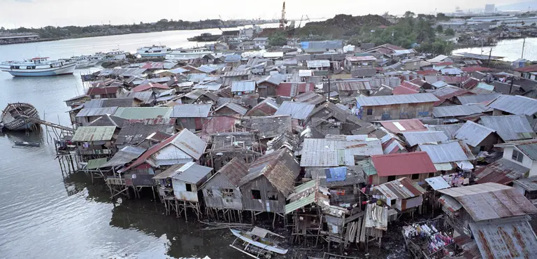 Around a billion urban dwellers live in informal settlements such as these. Without far more effective policies, their population could rise to 2 billion by 2030 (Photo: Mark Edwards)