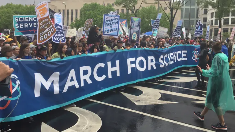 Thousands of scientists attended the March for Science in Washington D.C. to protest against political attacks on climate science and evidence-based research. Similar protests were held in over 600 cities around the world (Photo: Adam Fagen, Creative Commons via Flickr)