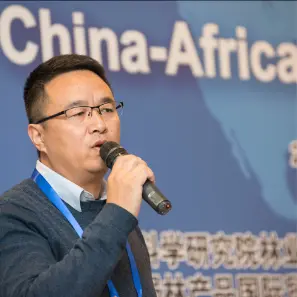 Zheng Fei outlines his hopes for a sustainable future for Chinese investment in African forests (Photo: Simon Lim/IIED)