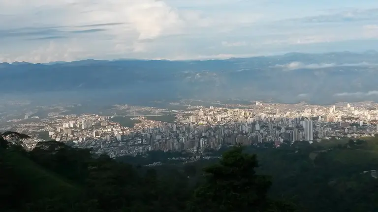 View of the city of Bucaramanga with mountains behind