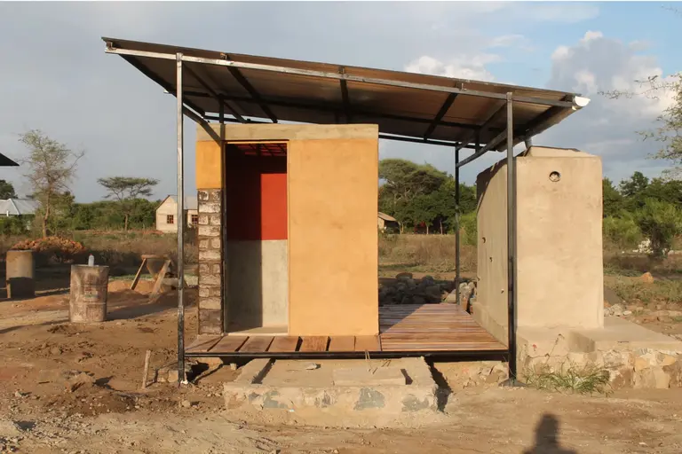 Toilet block and water tank