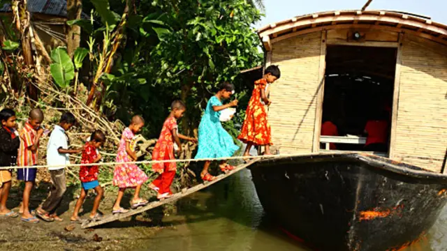 Community-based adaptation in Bangladesh. Photo: G.M.B. Akash/PANOS