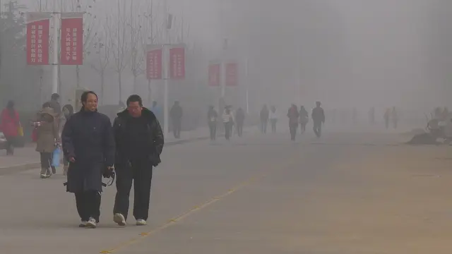Chronic air pollution is part of everyday life for many people in China. This photo shows Anyang, the most northern city of China's Henan province (Photo: V.T. Polywoda, Creative Commons via Flickr)
