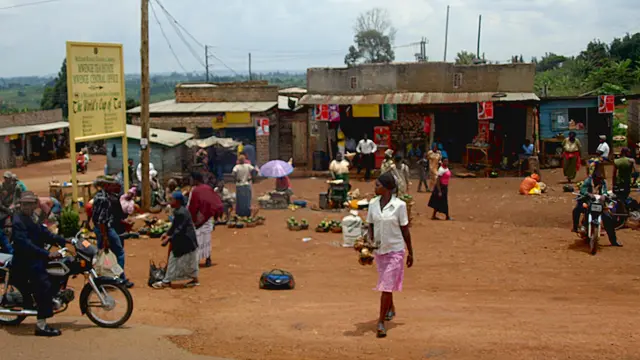 A market in Fort Portal (Photo: Sister Haiti, Creative Commons via Flickr)