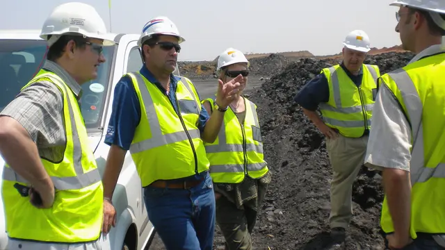 Site discussions to integrate biodiversity into mine planning and operations (Photo: SANBI)