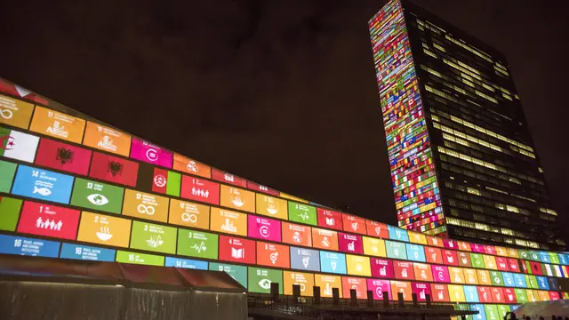 September 2015: on the eve of the United Nations summit to agree the 2030 Agenda, a film introducing the 17 Sustainable Development Goals is projected onto the UN headquarters building (Photo: UN Photo/Cia Pak)